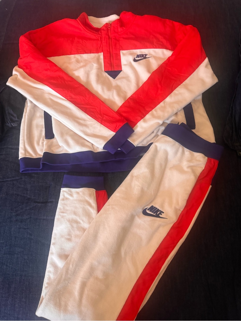 Nike unisex White, Red & Navy Colorblock Jogger Set